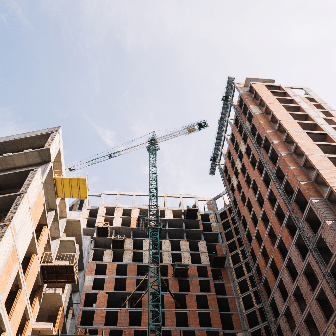 Photo d'un bâtiment résidentiel en construction